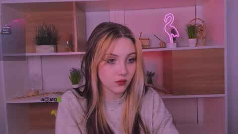 Luna online show from October 17, 2025, 8:39 am