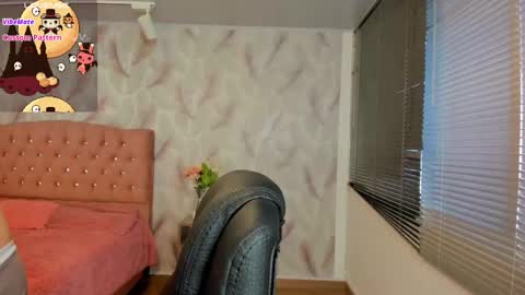  Luna online show from November 3, 2025, 1:23 pm