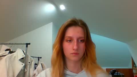 Snapshot of luna_xsensual chatting on December 6, 2024, 3:00 pm L U N A online show from December 6, 2024, 3:00 pm