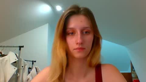 Snapshot of luna_xsensual chatting on December 6, 2024, 6:06 pm L U N A online show from December 6, 2024, 6:06 pm