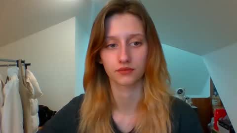 Snapshot of luna_xsensual chatting on January 2, 2025, 7:55 am L U N A online show from January 2, 2025, 7:55 am