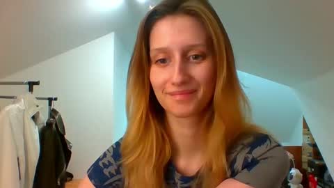 Snapshot of luna_xsensual chatting on February 12, 2025, 7:13 pm L U N A online show from February 12, 2025, 7:13 pm