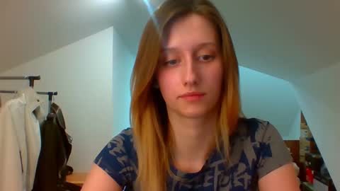 Snapshot of luna_xsensual chatting on February 17, 2025, 4:48 pm L U N A online show from February 17, 2025, 4:48 pm