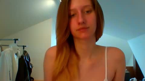 Snapshot of luna_xsensual chatting on February 28, 2025, 7:58 am L U N A online show from February 28, 2025, 7:58 am
