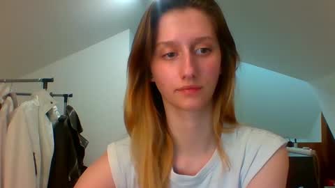 Snapshot of luna_xsensual chatting on March 10, 2025, 6:01 pm L U N A online show from March 10, 2025, 6:01 pm