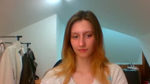 Snapshot of luna_xsensual chatting on March 12, 2025, 6:44 pm L U N A online show from March 12, 2025, 6:44 pm
