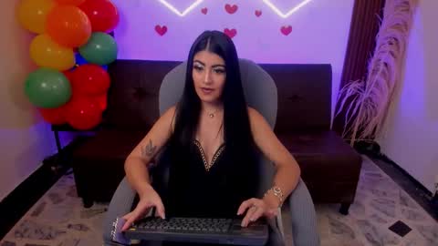 Luna  online show from March 6, 2026, 8:27 pm