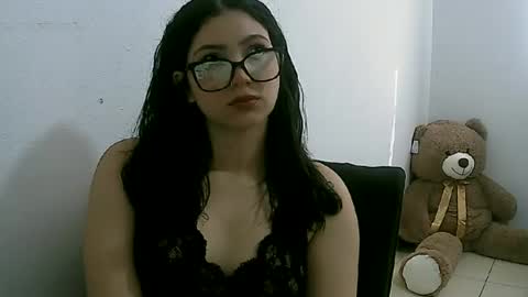 Snapshot of lunaa_sub chatting on February 12, 2025, 7:56 pm lunaa_sub online show from February 12, 2025, 7:56 pm