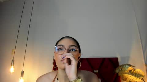 Luna Aspen online show from November 26, 2025, 5:58 pm