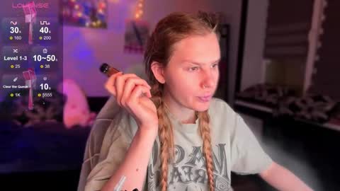 Snapshot of lunacyy chatting on January 9, 2026, 5:32 am Britney online show from January 9, 2026, 5:32 am