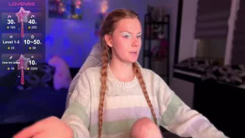 Snapshot of lunacyy chatting on January 9, 2026, 5:37 pm Britney online show from January 9, 2026, 5:37 pm