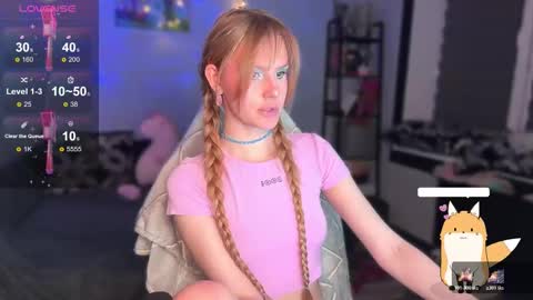 Snapshot of lunacyy chatting on January 17, 2026, 9:29 pm Britney online show from January 17, 2026, 9:29 pm