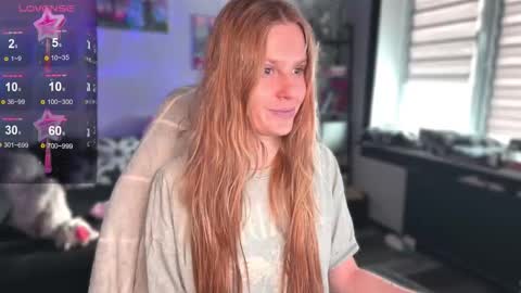 Snapshot of lunacyy chatting on February 4, 2026, 12:55 pm Britney online show from February 4, 2026, 12:55 pm