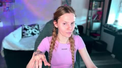 Snapshot of lunacyy chatting on February 22, 2026, 10:58 am Britney online show from February 22, 2026, 10:58 am