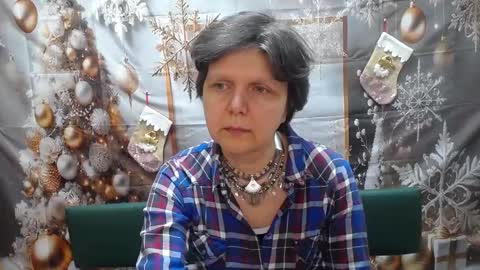 LunaDobra online show from December 17, 2025, 12:00 pm