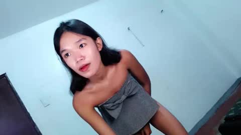 lunafoxx_ online show from February 18, 2026, 5:20 pm