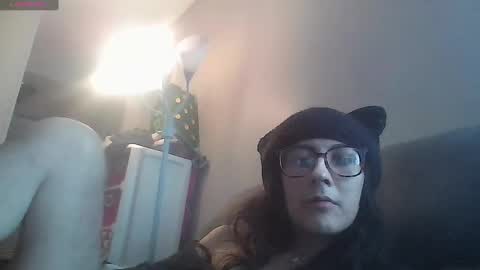 Snapshot of lunafreya92 chatting on February 1, 2025, 8:16 pm Freya online show from February 1, 2025, 8:16 pm