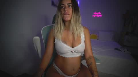 Laura online show from October 23, 2025, 10:08 pm