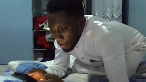 lunalove22_ online show from November 16, 2025, 4:23 pm