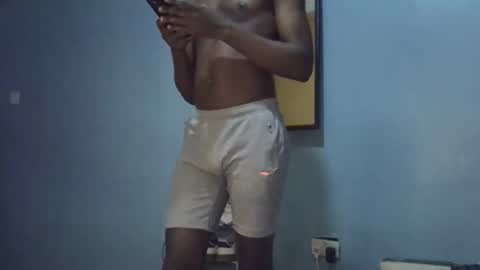 lunalove22_ online show from February 2, 2026, 6:28 pm