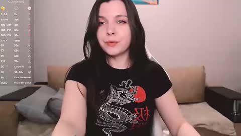 Luna online show from March 26, 2026, 8:03 pm