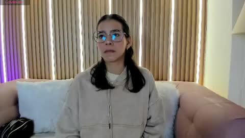 Snapshot of lunamillers_ chatting on July 1, 2026, 4:14 am lunamillers_ online show from July 1, 2026, 4:14 am