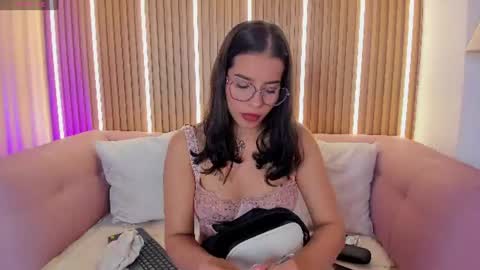 Snapshot of lunamillers_ chatting on July 8, 2026, 4:28 am lunamillers_ online show from July 8, 2026, 4:28 am