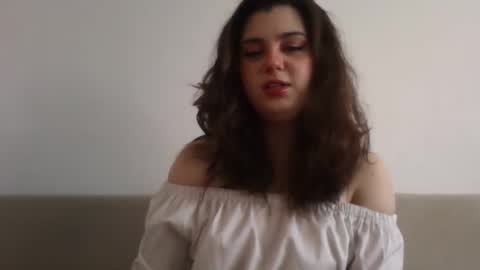 Snapshot of lunamoody chatting on September 29, 2025, 5:01 am lunamoody online show from September 29, 2025, 5:01 am