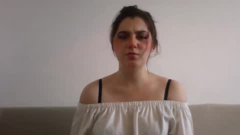 Snapshot of lunamoody chatting on October 3, 2025, 10:12 am lunamoody online show from October 3, 2025, 10:12 am
