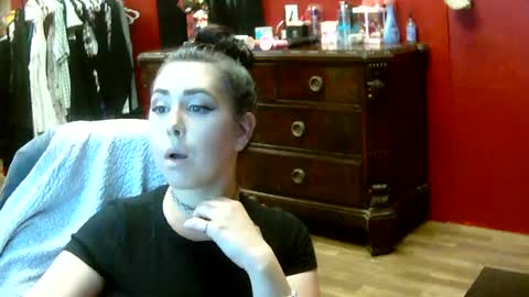 Eva online show from June 14, 2026, 8:11 pm