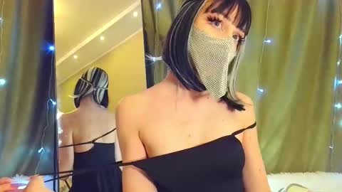 Snapshot of lunanyan chatting on December 15, 2025, 7:01 am Luna online show from December 15, 2025, 7:01 am