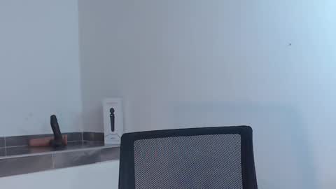 Julieth  online show from December 6, 2024, 2:57 am