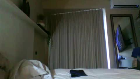 LunaPearl   online show from December 16, 2025, 8:19 am