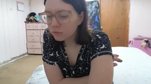 lunaquinn45 online show from December 26, 2024, 4:25 pm