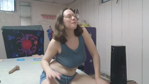 lunaquinn45 online show from January 31, 2025, 3:11 pm