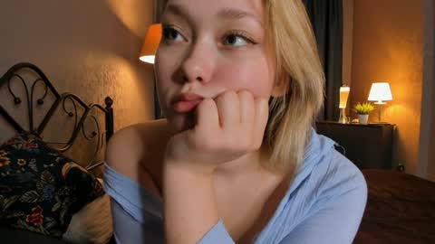 Ayla online show from December 18, 2024, 8:47 pm