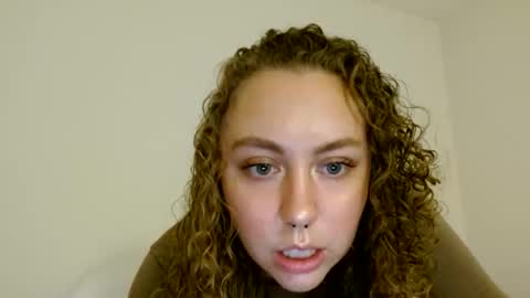 Snapshot of lunardaze chatting on May 6, 2026, 5:25 am lunar daze online show from May 6, 2026, 5:25 am