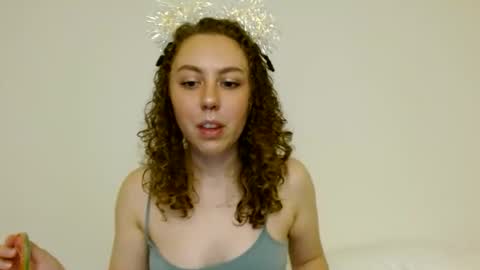 Snapshot of lunardaze chatting on May 8, 2026, 5:02 am lunar daze online show from May 8, 2026, 5:02 am