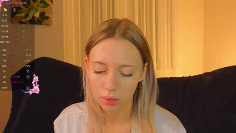 Kelly online show from November 14, 2025, 2:38 pm