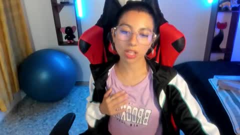 lunarichy online show from October 22, 2025, 9:47 pm