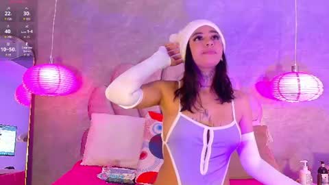 Snapshot of lunarosse18 chatting on July 10, 2026, 2:49 am LunaRose-Next Stream at 0545hs GMT online show from July 10, 2026, 2:49 am