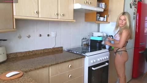 Snapshot of lunary_mix chatting on November 8, 2025, 12:27 pm Luna online show from November 8, 2025, 12:27 pm