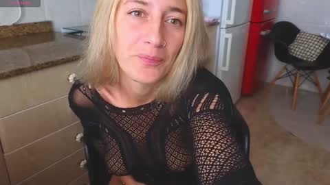 Snapshot of lunary_mix chatting on November 16, 2025, 12:33 pm Luna online show from November 16, 2025, 12:33 pm