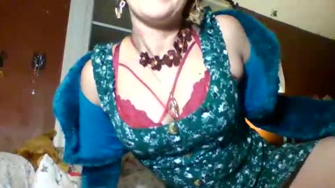 Snapshot of lunasecretadmirer chatting on March 3, 2026, 7:36 am lunasecretadmirer online show from March 3, 2026, 7:36 am