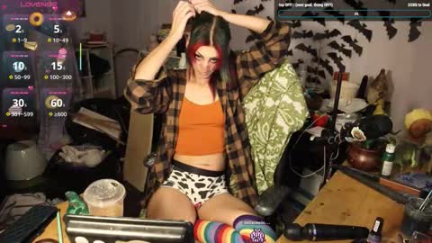 Snapshot of lunasparkles chatting on December 14, 2025, 6:52 am ..LunaSparkles. online show from December 14, 2025, 6:52 am