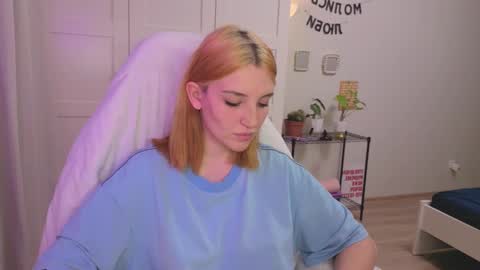 Snapshot of lunatale chatting on January 15, 2026, 3:05 pm Kate online show from January 15, 2026, 3:05 pm