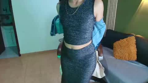 Snapshot of lunavelvet_ chatting on September 13, 2025, 1:33 pm Luna velvet online show from September 13, 2025, 1:33 pm