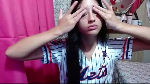 Snapshot of lunawillis chatting on January 8, 2026, 7:05 pm Luna online show from January 8, 2026, 7:05 pm