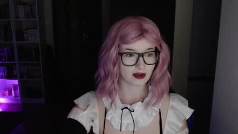 LunaXcherry online show from March 19, 2026, 5:50 pm