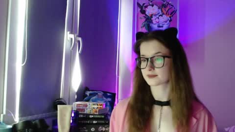 LunaXcherry online show from May 20, 2026, 5:19 pm